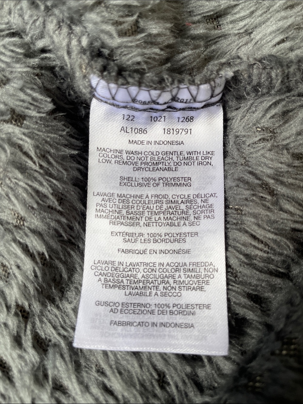 Columbia Cozy Charcoal Gray Fuzzy Zip-Up Jacket.  Size Medium - Picture 4 of 5